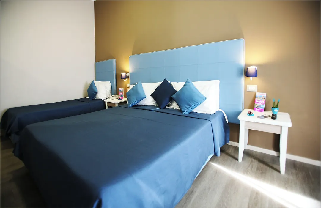 Hotel Magenta-1