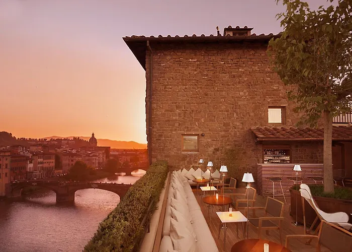 Hotels with tennis Continentale - Lungarno Collection