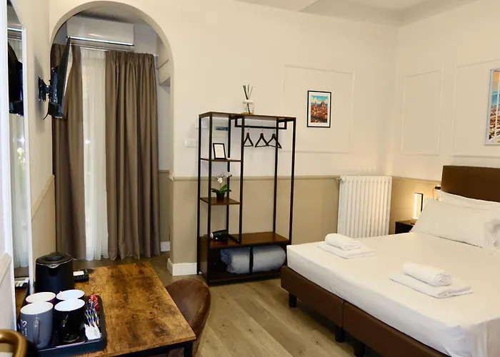 Guest house: El Roy Garden Rooms